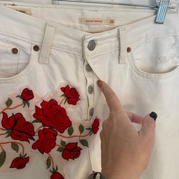 Levi's Wedgie Straight custom Embellished Jeans White one of a kind 33905 - Picture 7 of 16